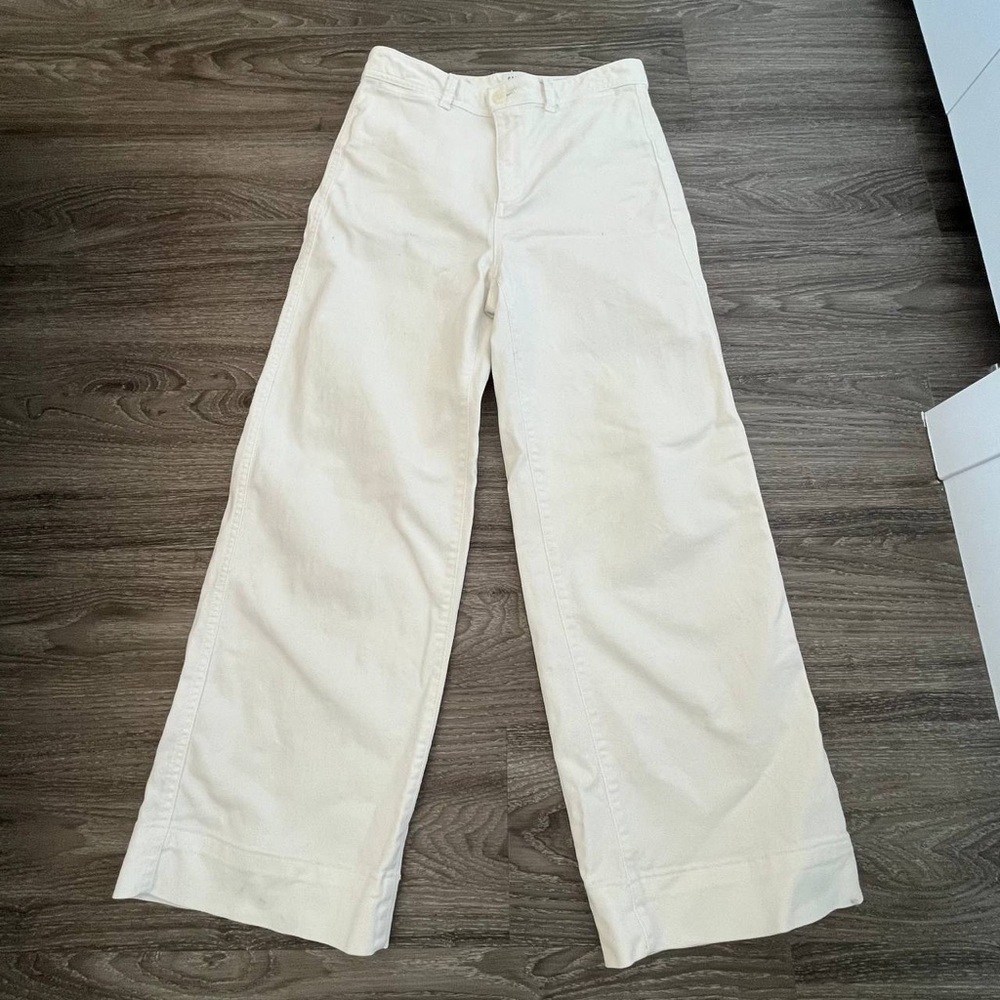 GAP white jeans 🤍 size 2